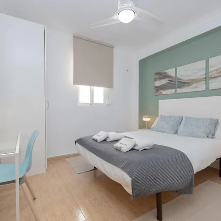 C27 Great 3 Bedroom Close To Center Daire